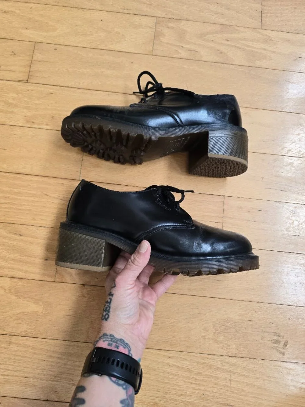 vintage Y2K | Dr. Martens black whimsygoth platform oxford shoes | WMS 6.5